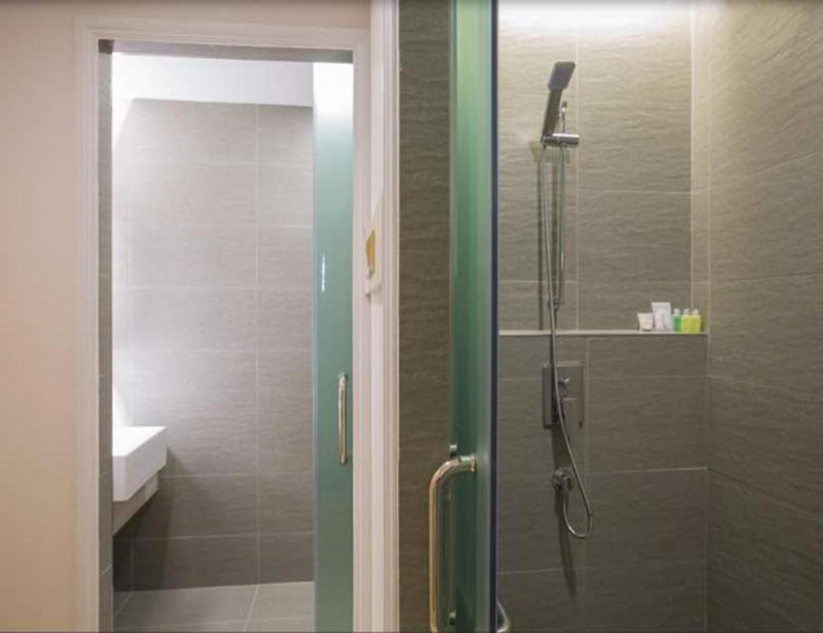 Minimalist Hotel Johor Bahru Buitenkant foto