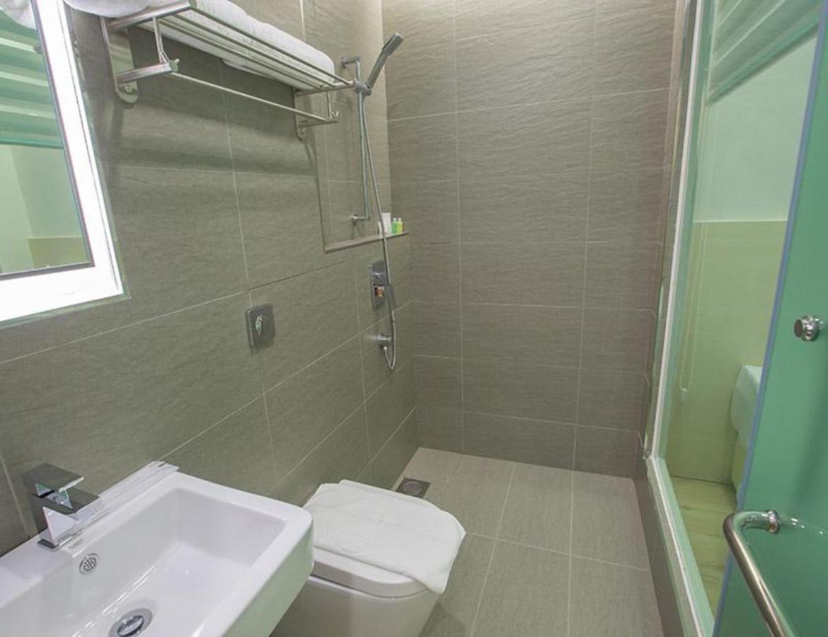 Minimalist Hotel Johor Bahru Buitenkant foto