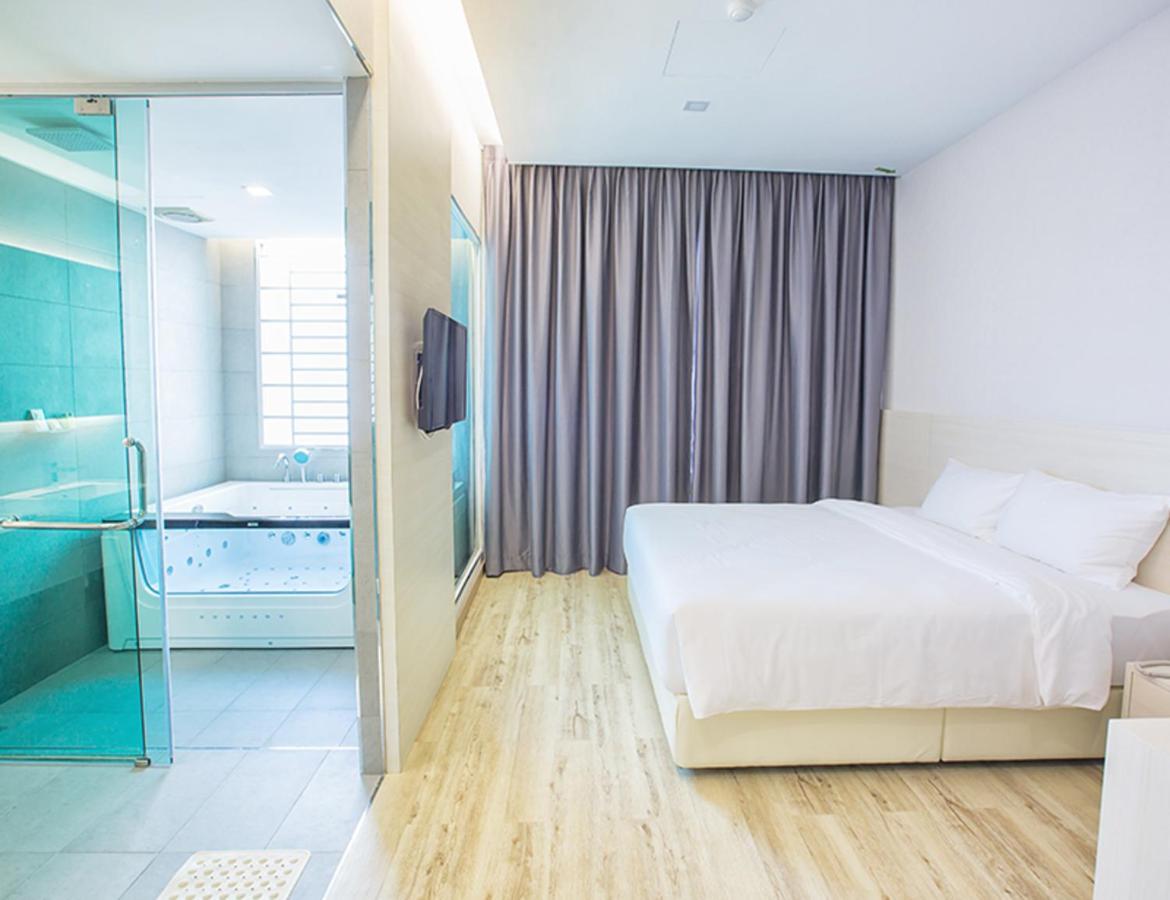 Minimalist Hotel Johor Bahru Buitenkant foto
