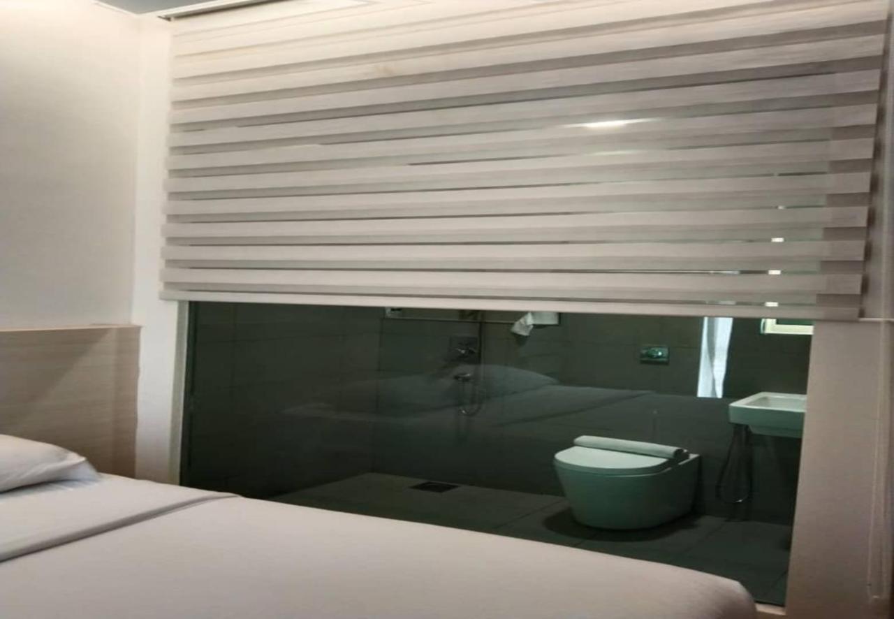 Minimalist Hotel Johor Bahru Buitenkant foto